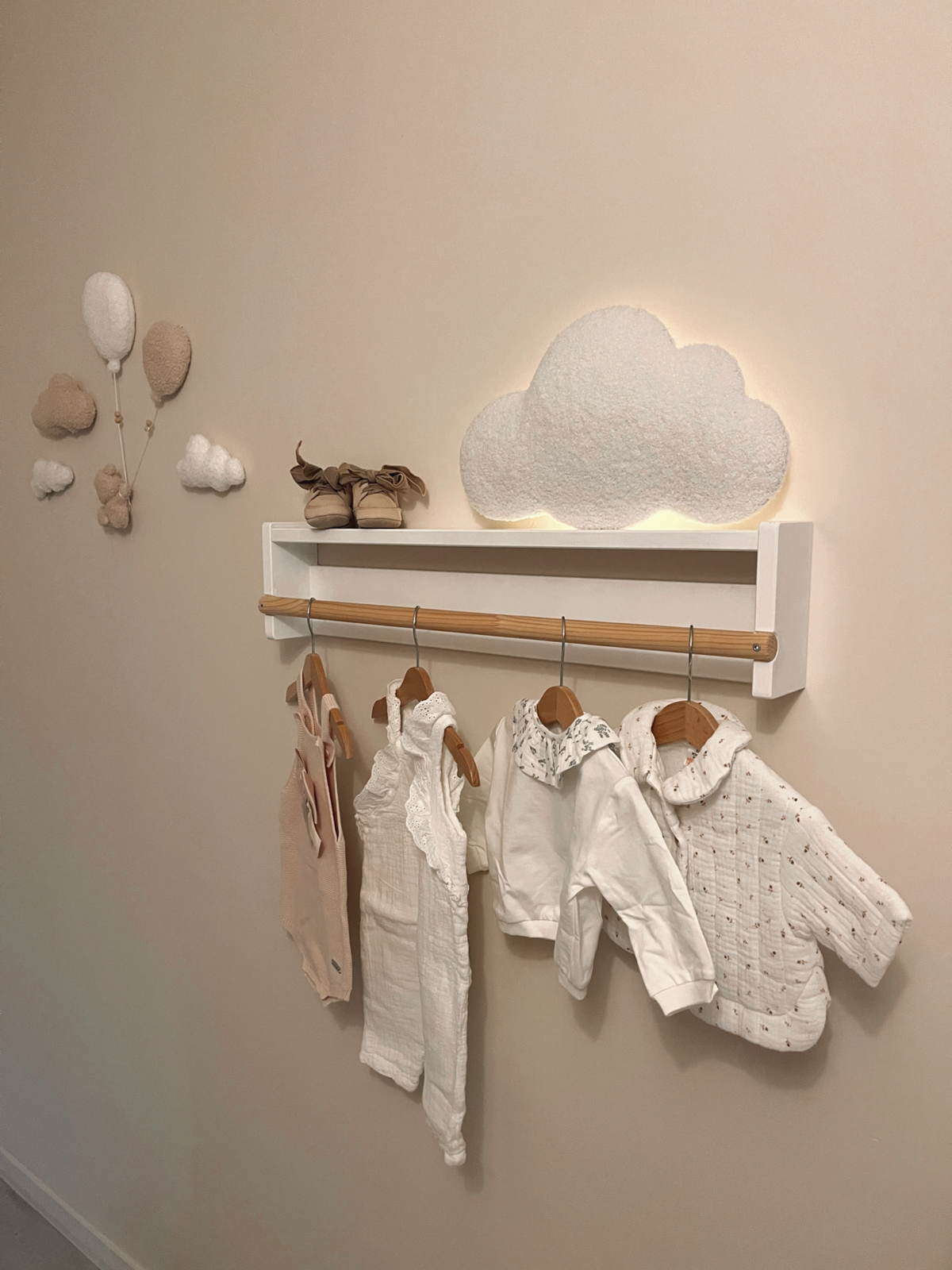 Set Big and Small cloud
